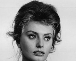 WHAT IS THE ZODIAC SIGN OF SOFIA LOREN?